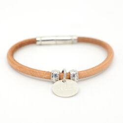 Pulsera cuero con medalla