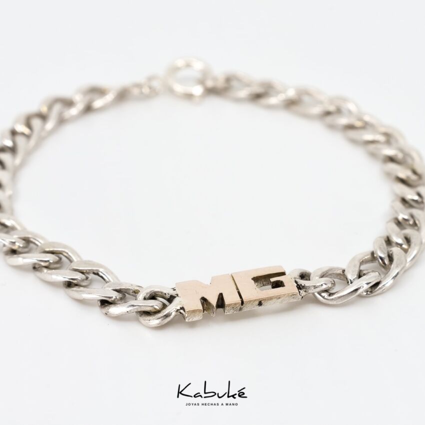 Pulsera personalizada con iniciales
