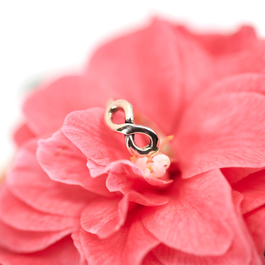 Anillo infinito oro