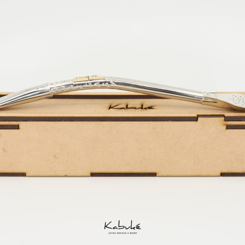 Bombillón Alpaca con dos iniciales