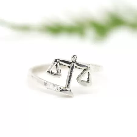 Anillo Abogada - Balanza justicia-