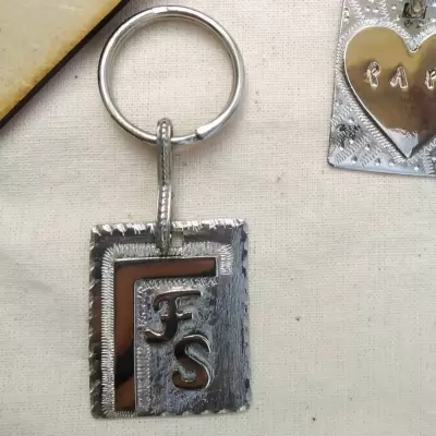 Llavero Alpaca con 2 iniciales en Bronce