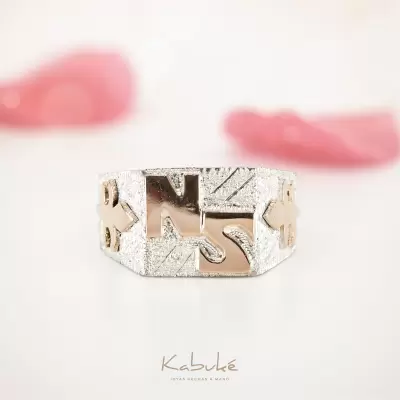 Anillo Sello Hombre con Flor de Lis