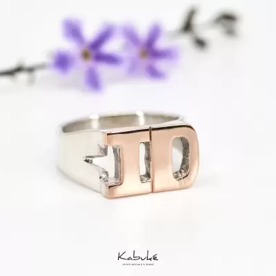 Anillo iniciales plata y oro