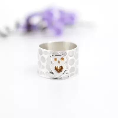 Anillo martillado Buho