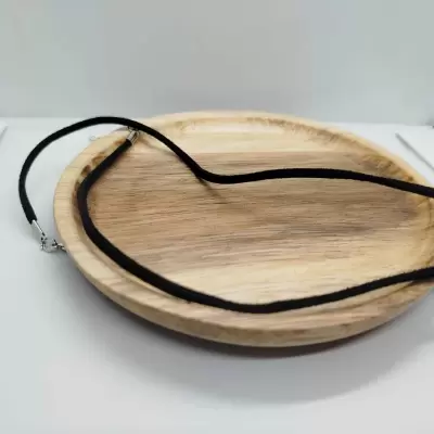 Cordón simil gamuza terminales de acero