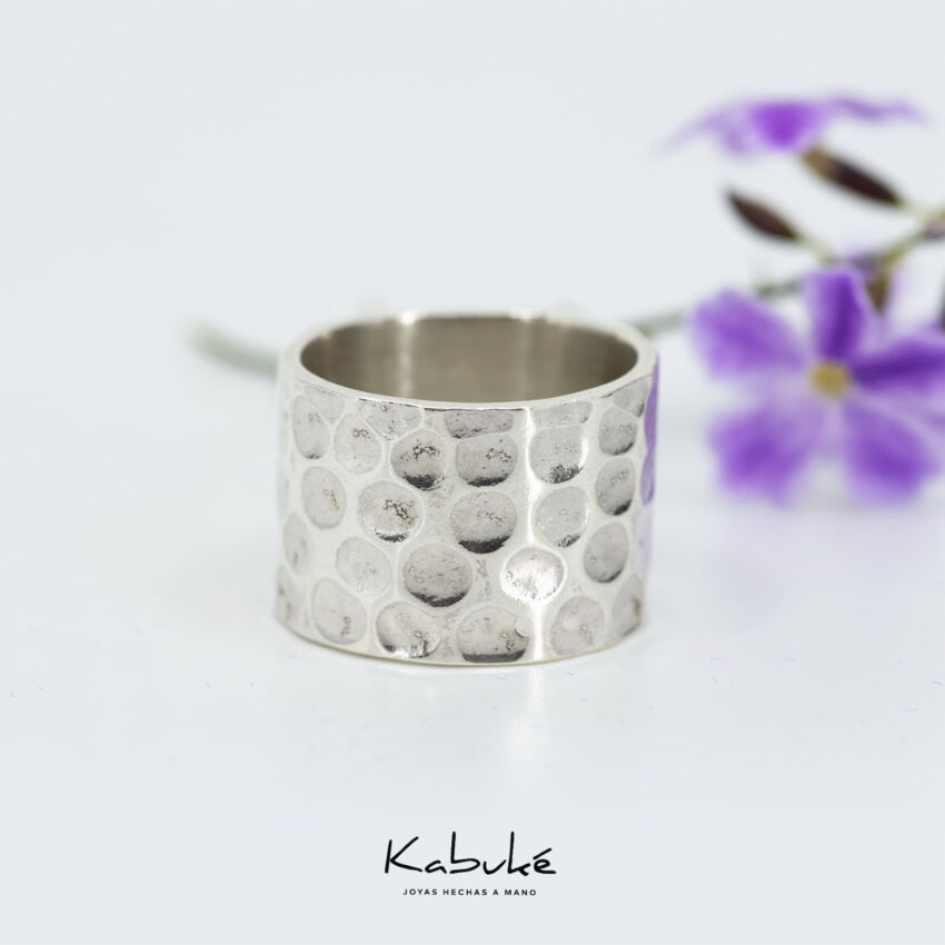 Anillo Martillado 15 mm ancho