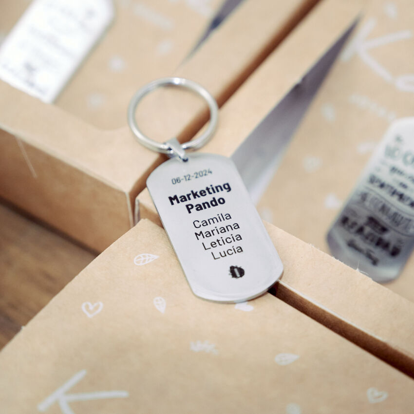 Llavero personalizado con grabado laser acero