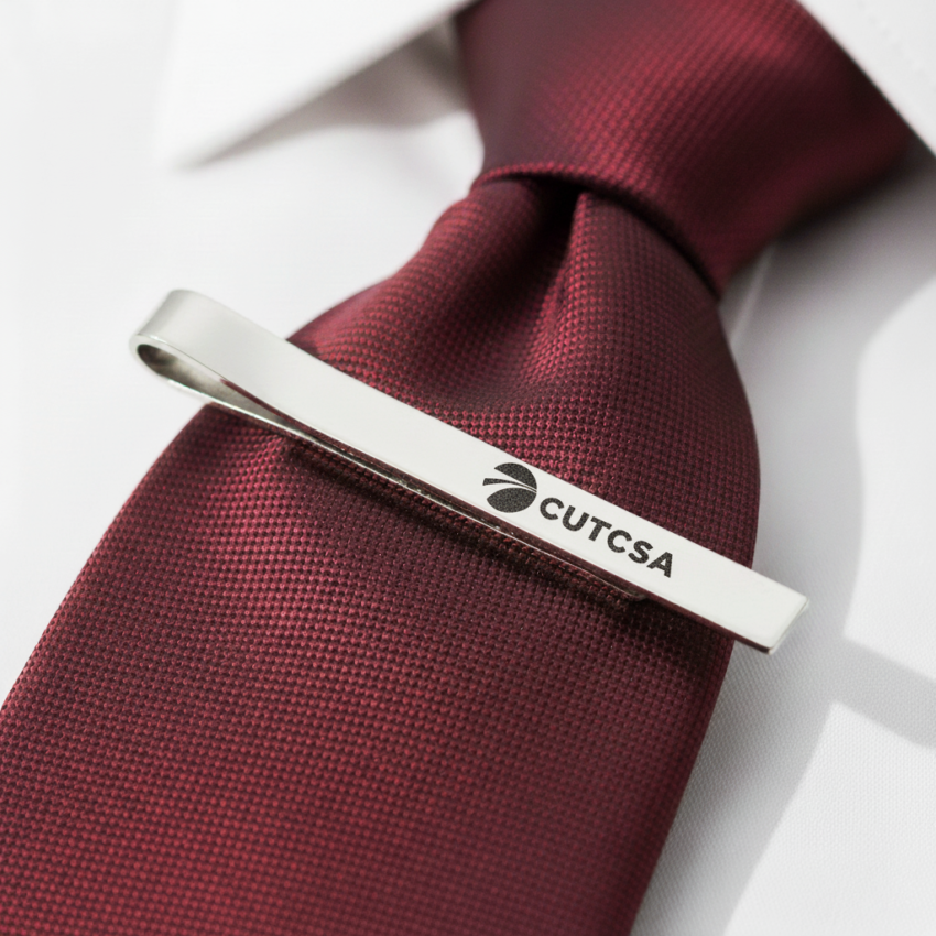 Traba Corbata en Plata 925 con grabado láser.