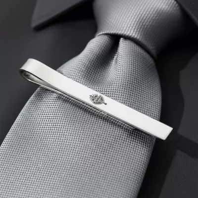 Traba Corbata en Plata 925 con grabado láser.