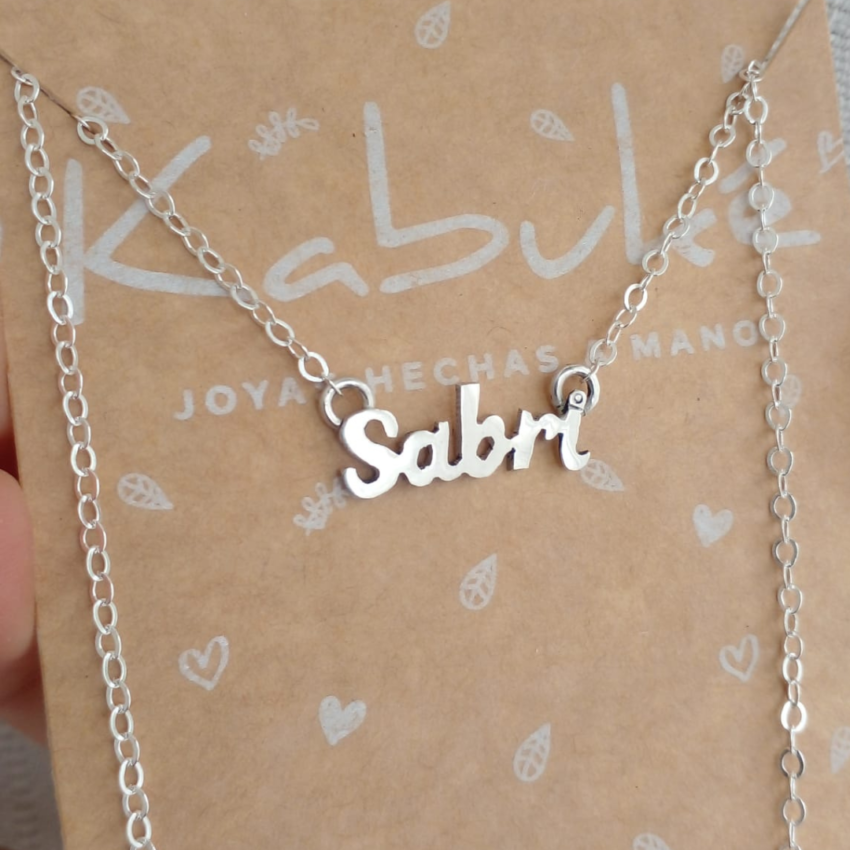 Collar con nombre personalizado