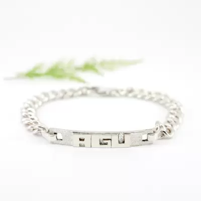 Pulsera chapa con nombre calado